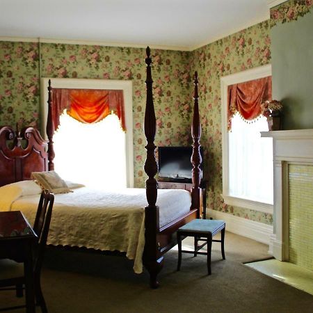 The Stockade Inn Скенектади Экстерьер фото