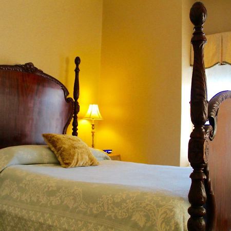 The Stockade Inn Скенектади Экстерьер фото
